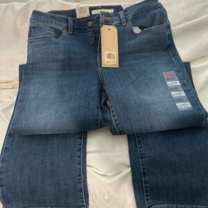 Levi's Women's Classic Straight Leg Denim Jeans